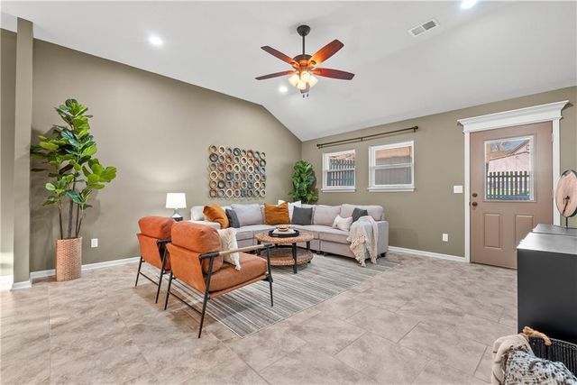 300 NW FOX HOLLOW Lane, Blue Springs, MO 64015