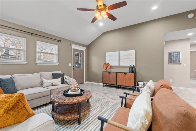 300 NW FOX HOLLOW Lane, Blue Springs, MO 64015