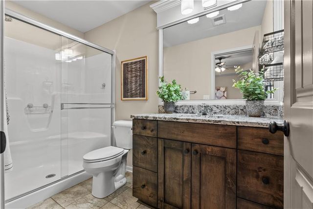 300 NW FOX HOLLOW Lane, Blue Springs, MO 64015