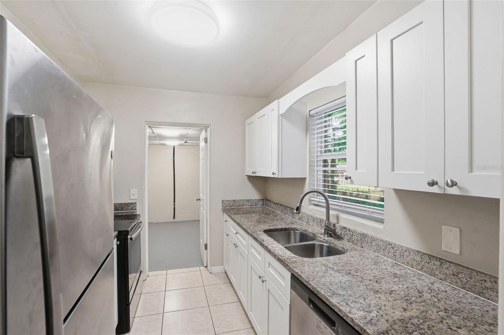 Image 12 of property listing at 2213 N HIAWASSEE ROAD, Orlando, FL 32818