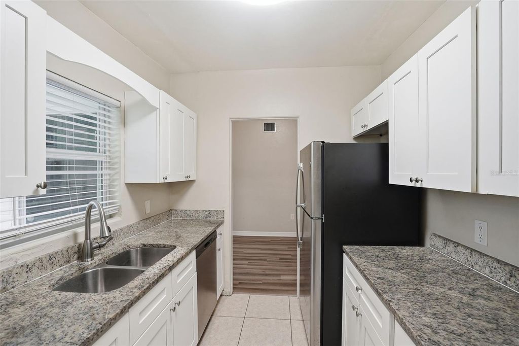 Image 13 of property listing at 2213 N HIAWASSEE ROAD, Orlando, FL 32818