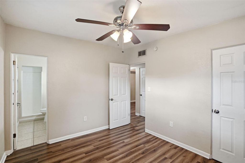 Image 22 of property listing at 2213 N HIAWASSEE ROAD, Orlando, FL 32818