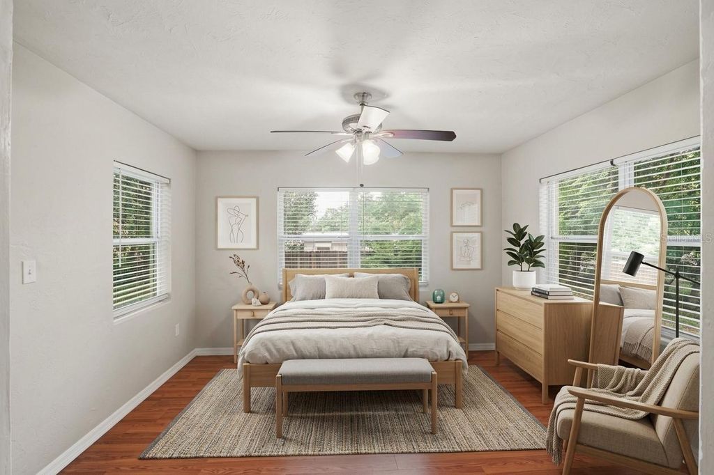 Image 6 of property listing at 2213 N HIAWASSEE ROAD, Orlando, FL 32818