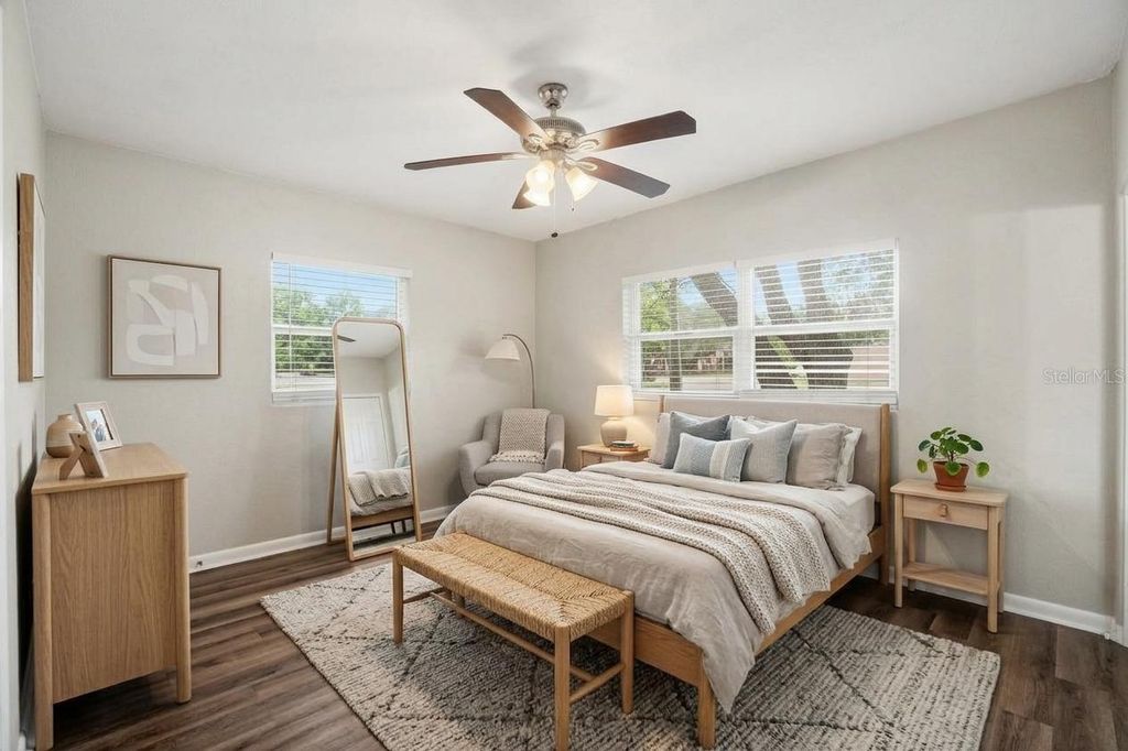 Image 7 of property listing at 2213 N HIAWASSEE ROAD, Orlando, FL 32818