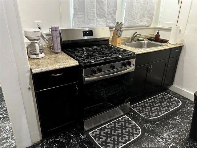 4727 Oakwood Avenue, Los Angeles, CA 90004