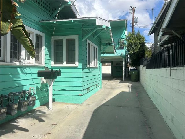 4727 Oakwood Avenue, Los Angeles, CA 90004
