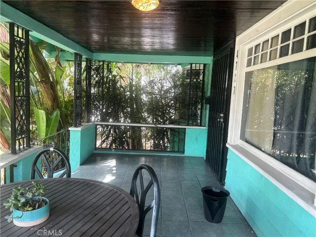 4727 Oakwood Avenue, Los Angeles, CA 90004