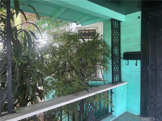 4727 Oakwood Avenue, Los Angeles, CA 90004