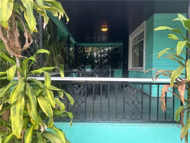 4727 Oakwood Avenue, Los Angeles, CA 90004