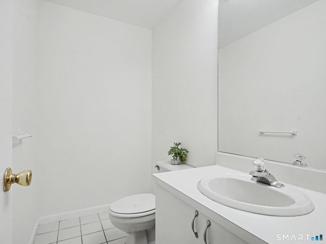 2539 Bedford Street 34C, Stamford, CT 06905