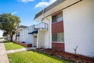 303 Ridge Blvd Apt 110, South Daytona, FL 32119
