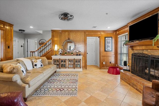 7111 Tonkawa Street, Baytown, TX 77521