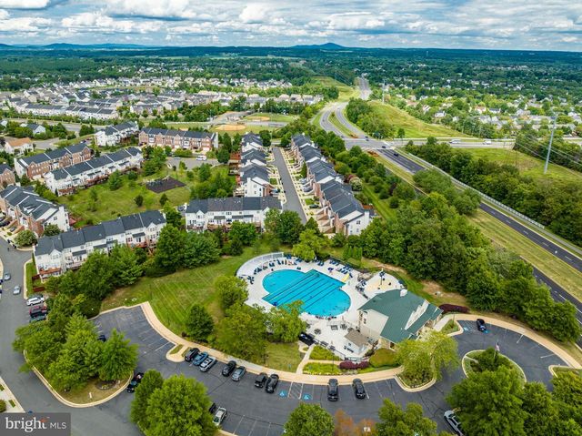 43179 PARKERS RIDGE DR, Leesburg, VA 20176