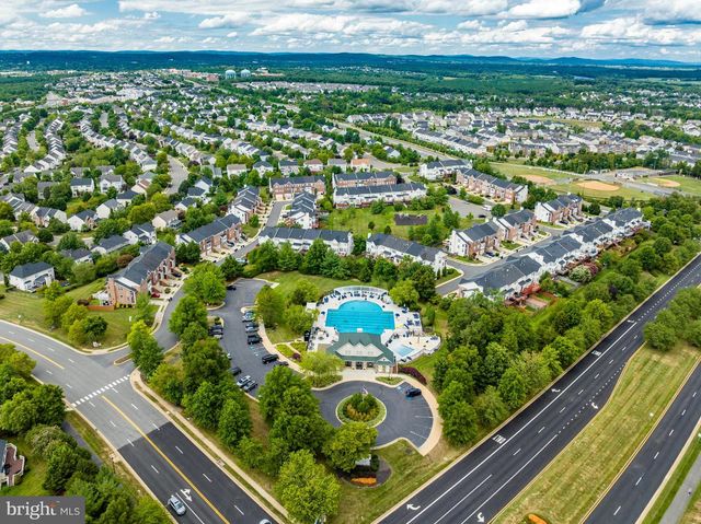43179 PARKERS RIDGE DR, Leesburg, VA 20176
