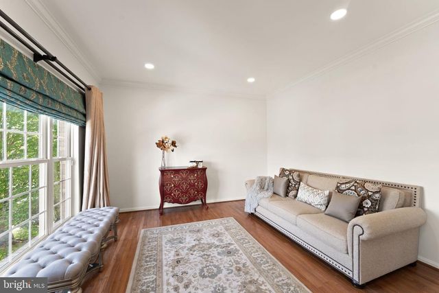 43179 PARKERS RIDGE DR, Leesburg, VA 20176
