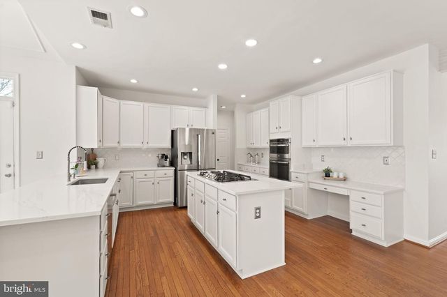 43179 PARKERS RIDGE DR, Leesburg, VA 20176