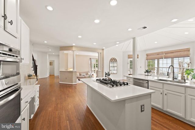 43179 PARKERS RIDGE DR, Leesburg, VA 20176