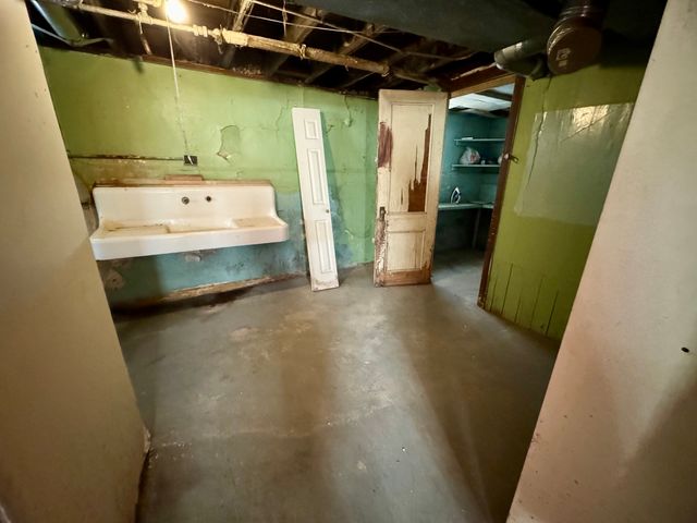 12324 S Emerald Avenue, Chicago, IL 60628