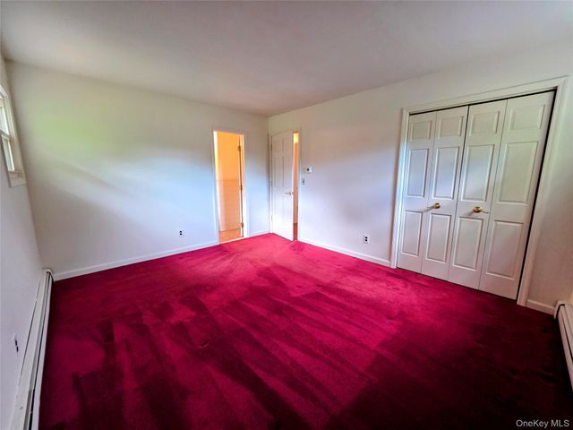 3 Abbey Road, Hyde Park, NY 12538