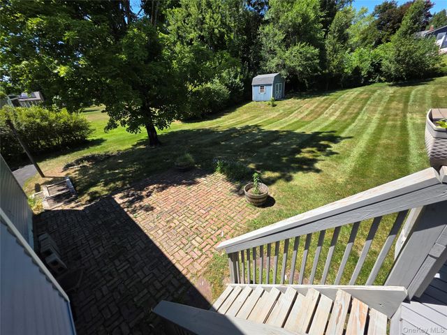 3 Abbey Road, Hyde Park, NY 12538