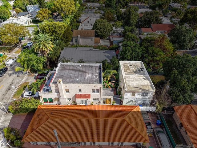 1678 SW 11th St 1, Miami, FL 33135