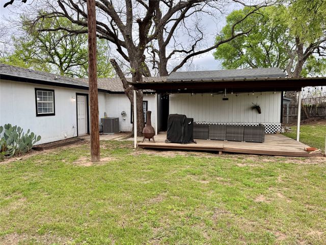 440 Hillcroft Drive, Weatherford, TX 76087