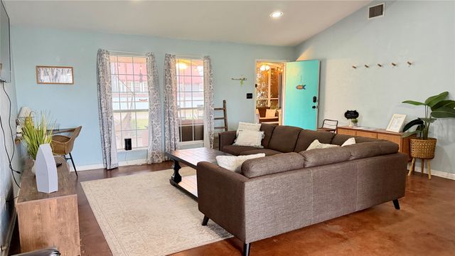 440 Hillcroft Drive, Weatherford, TX 76087