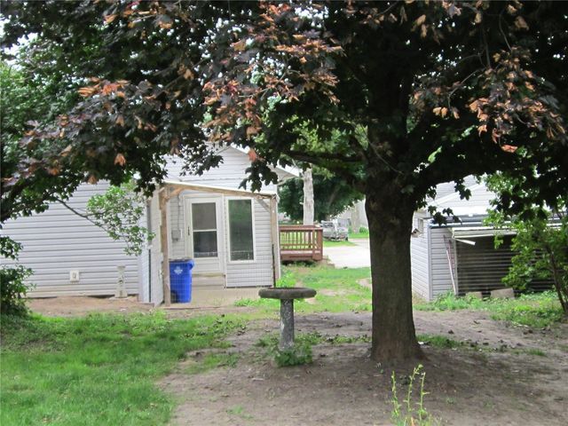 2402 Fruitland Boulevard SW, Cedar Rapids, IA 52404