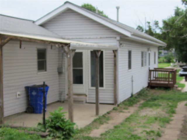 2402 Fruitland Boulevard SW, Cedar Rapids, IA 52404