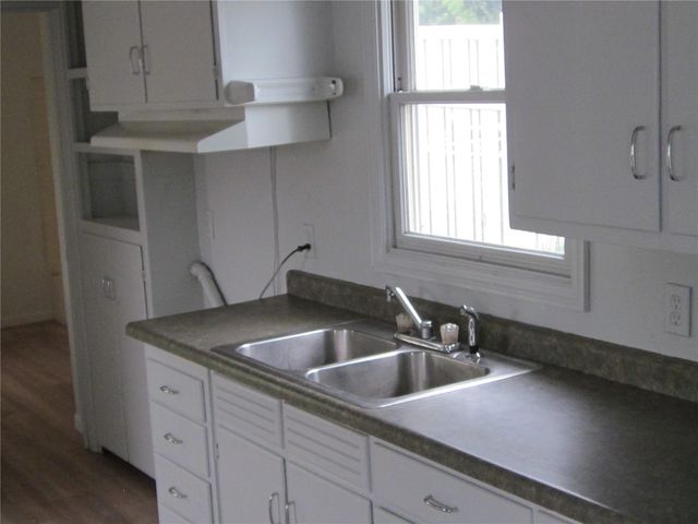 2402 Fruitland Boulevard SW, Cedar Rapids, IA 52404