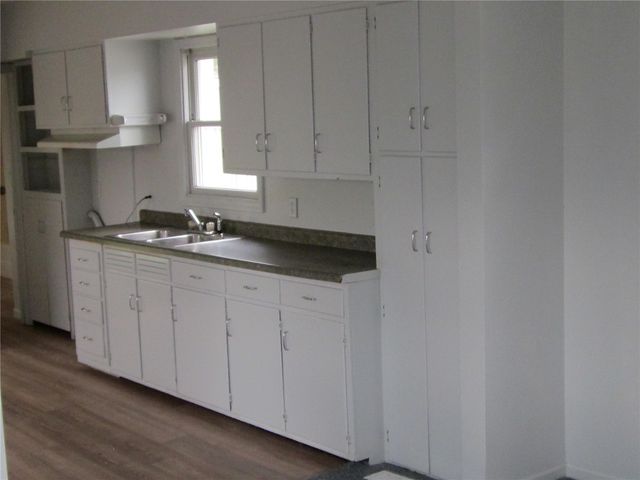 2402 Fruitland Boulevard SW, Cedar Rapids, IA 52404