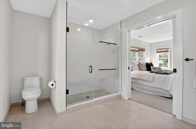 109 N BROOKSIDE DR, Arlington, VA 22201