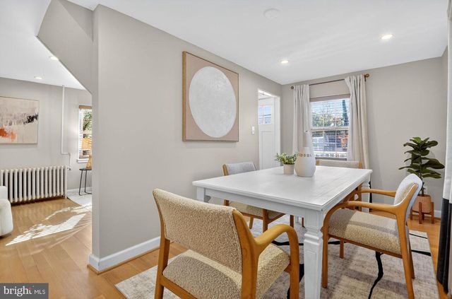 109 N BROOKSIDE DR, Arlington, VA 22201