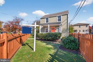 109 N BROOKSIDE DR, Arlington, VA 22201