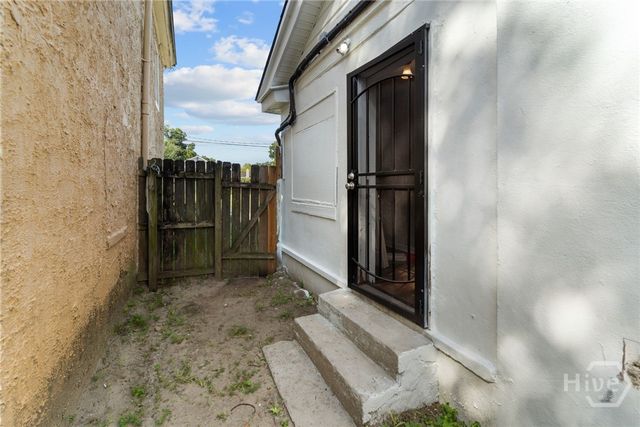 132 Jenks Street, Savannah, GA 31415