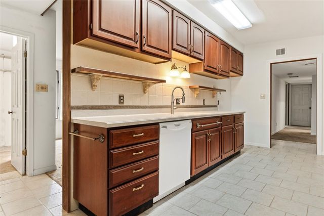 4927 Strass DR, Austin, TX 78731
