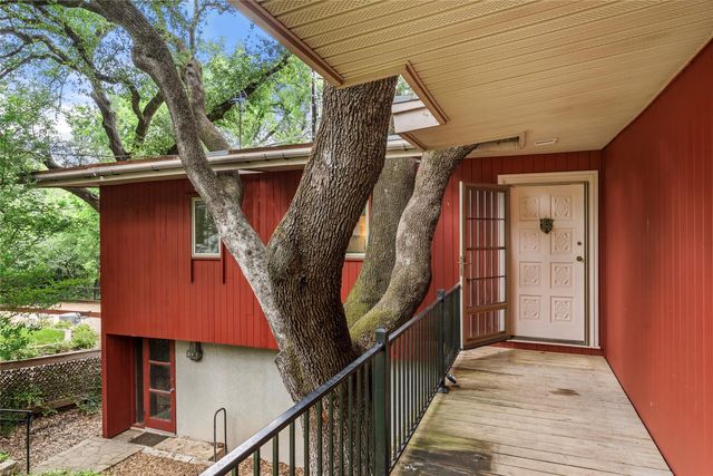 4927 Strass DR, Austin, TX 78731