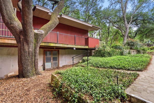 4927 Strass DR, Austin, TX 78731