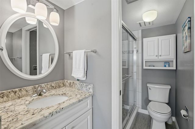 437 CERROMAR LANE 520, Venice, FL 34293