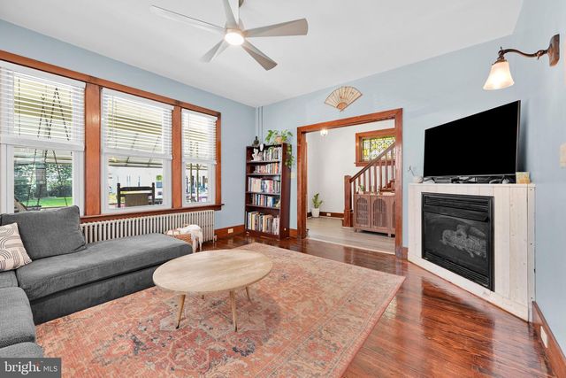 324 S LINCOLN ST, Palmyra, PA 17078