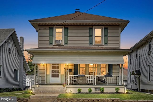 324 S LINCOLN ST, Palmyra, PA 17078
