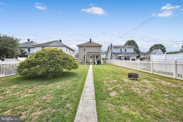 324 S LINCOLN ST, Palmyra, PA 17078