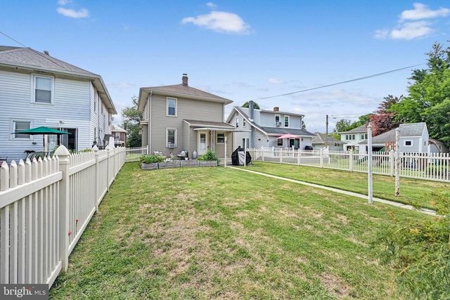 324 S LINCOLN ST, Palmyra, PA 17078
