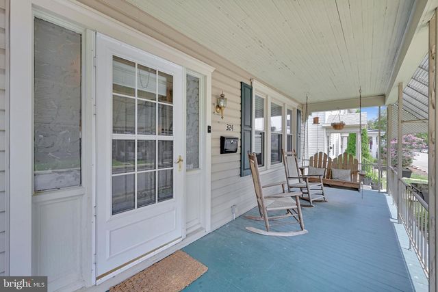 324 S LINCOLN ST, Palmyra, PA 17078