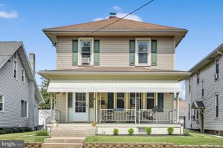 324 S LINCOLN ST, Palmyra, PA 17078