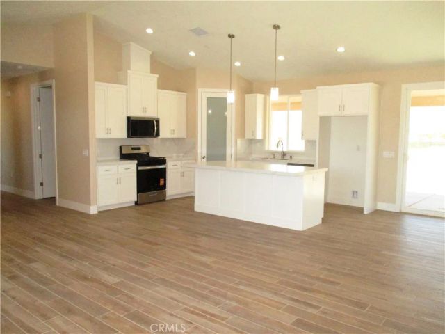 24980 Flint Road, Apple Valley, CA 92307