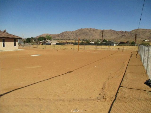 24980 Flint Road, Apple Valley, CA 92307