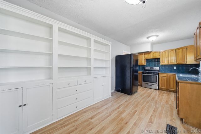 3239 E 4th Street, Tulsa, OK 74104