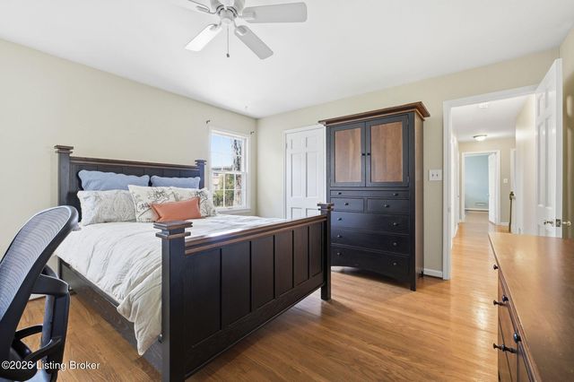 2006 Round Ridge Rd, Louisville, KY 40207