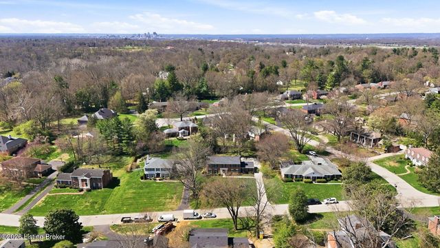 2006 Round Ridge Rd, Louisville, KY 40207